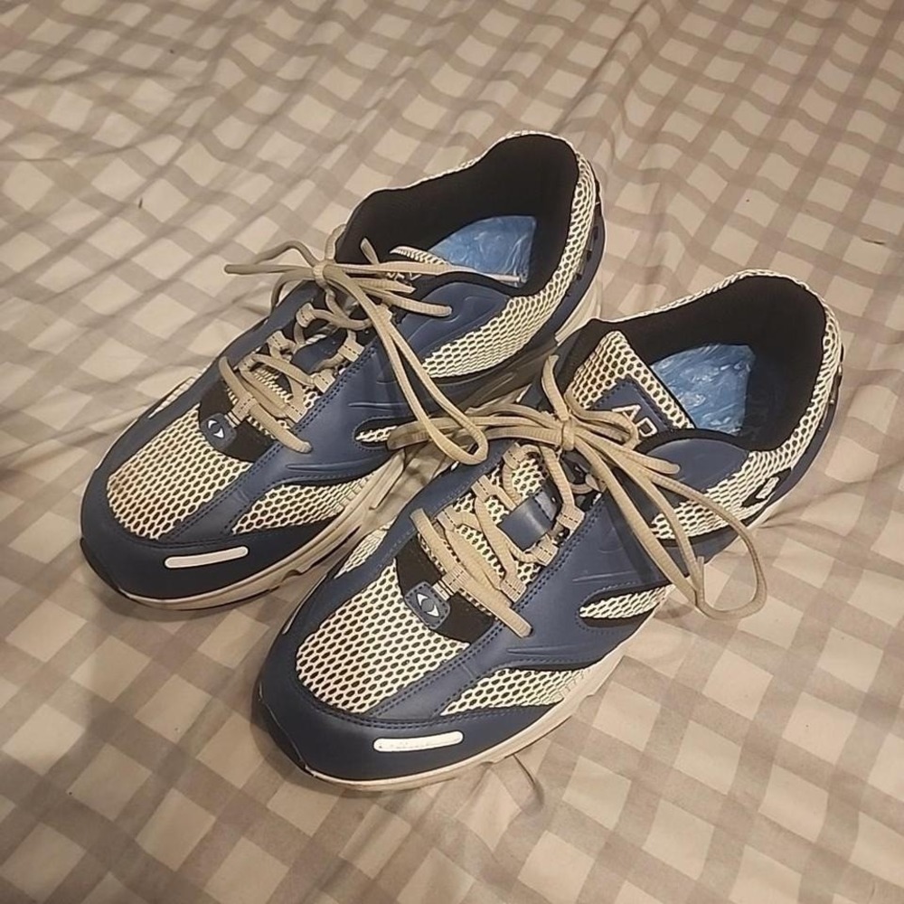 'APEX Mens V551 Stealth‎ Runner Size US 11.5 good pair of shoes